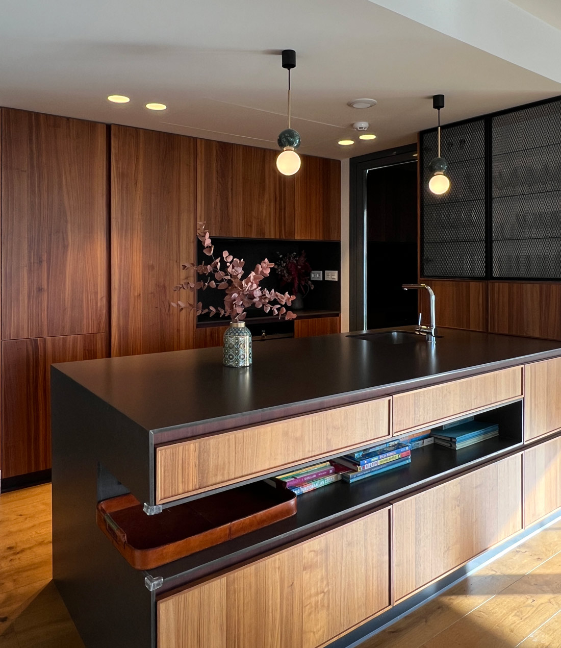 cocina madera natural integrada salon valdebebas