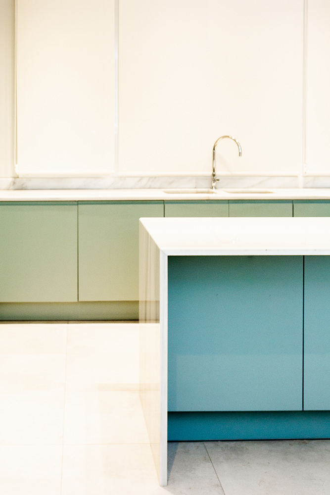 cocinas de alta gama en madrid cocina color verde agua